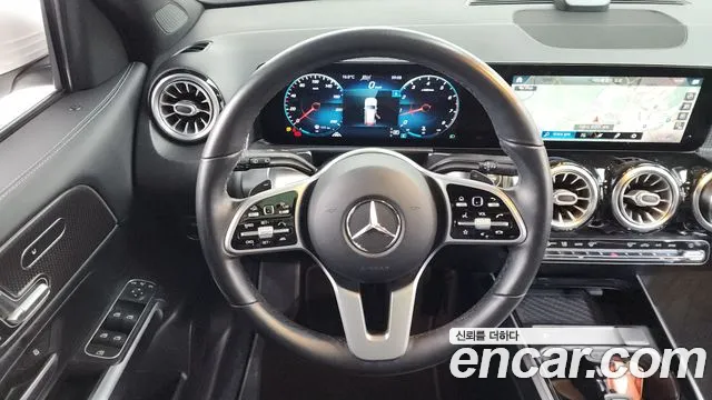 Mercedes-Benz GLB-Class 2021 — фото 13
