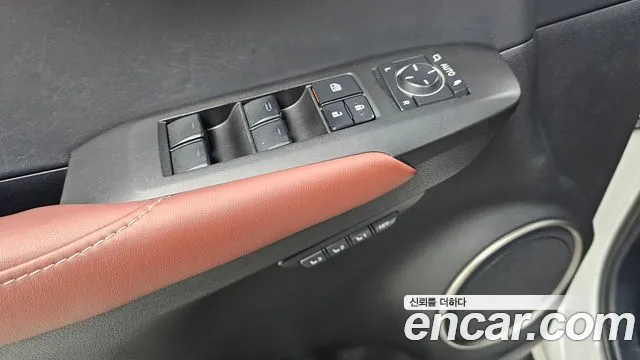 Lexus NX 2015 — фото 15