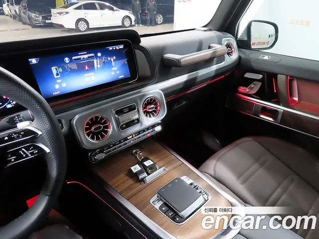 Mercedes-Benz G-Class 2025 — фото 10