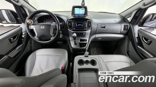 Hyundai Starex 2016 — фото 7