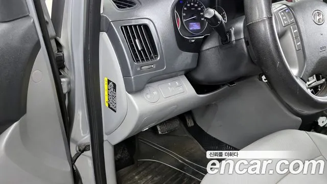 Hyundai Starex 2016 — фото 17