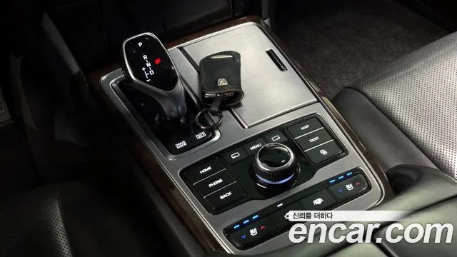 Hyundai Equus 2014 — фото 9