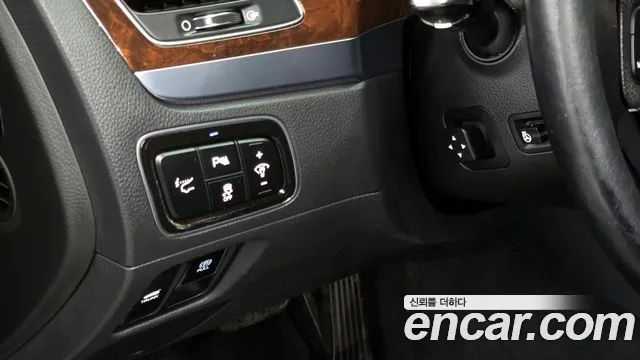 Hyundai Equus 2014 — фото 14