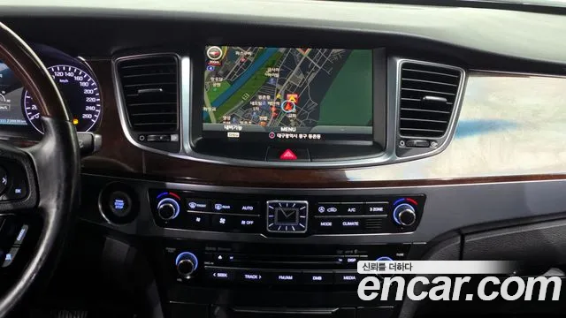 Hyundai Equus 2014 — фото 15