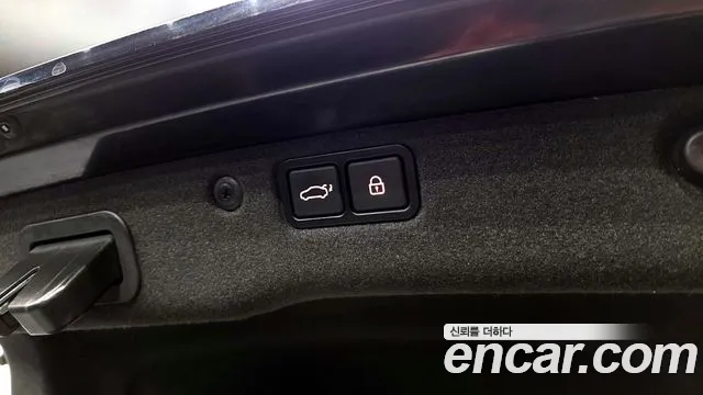 Hyundai Equus 2014 — фото 20