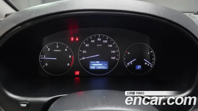 Hyundai Starex 2016 — фото 8