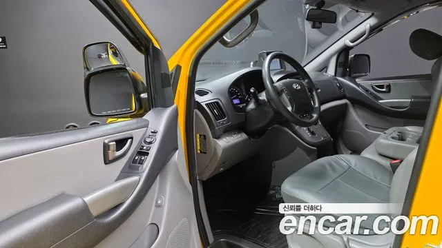 Hyundai Starex 2016 — фото 11