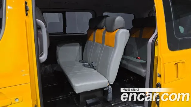 Hyundai Starex 2016 — фото 12