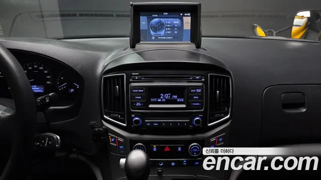Hyundai Starex 2016 — фото 14