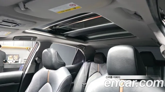 Toyota Camry 2019 — фото 19