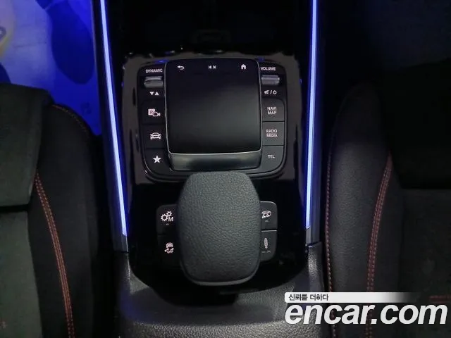 Mercedes-Benz GLA-Class 2023 — фото 13
