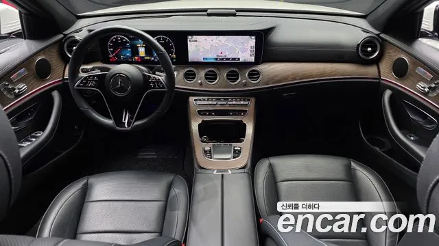 Mercedes-Benz E-Class 2022 — фото 7