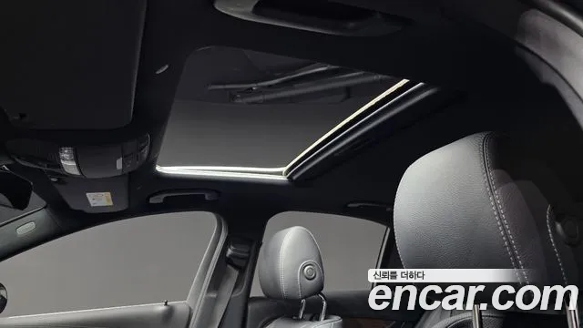 Mercedes-Benz E-Class 2022 — фото 18