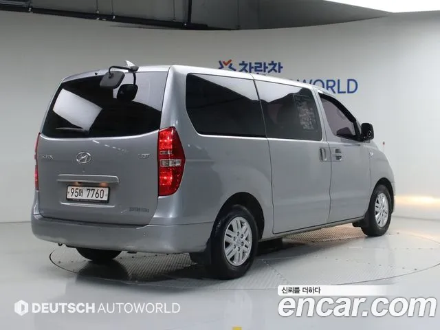 Hyundai Starex 2017 — фото 2