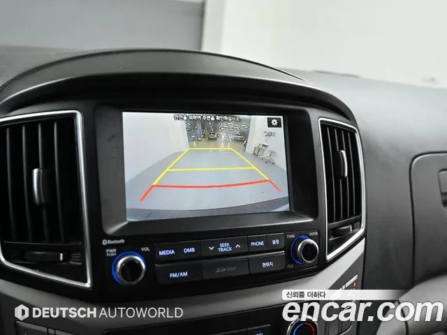 Hyundai Starex 2017 — фото 15
