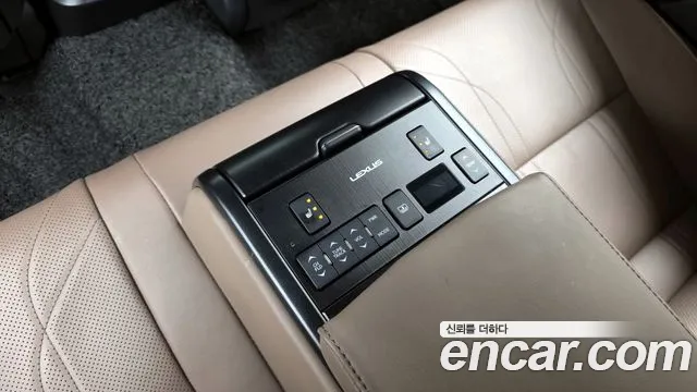 Lexus ES 2023 — фото 19