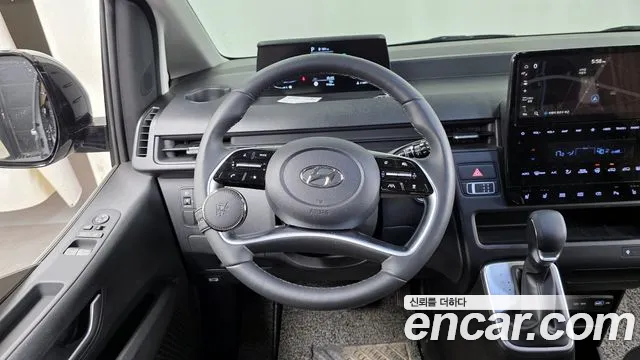 Hyundai Staria 2023 — фото 13