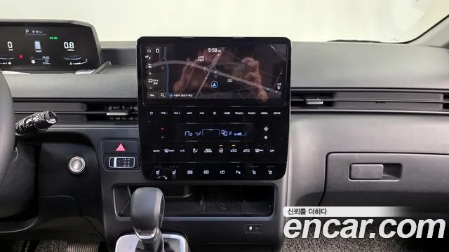 Hyundai Staria 2023 — фото 17