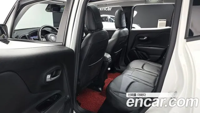 Jeep Renegade 2021 — фото 10