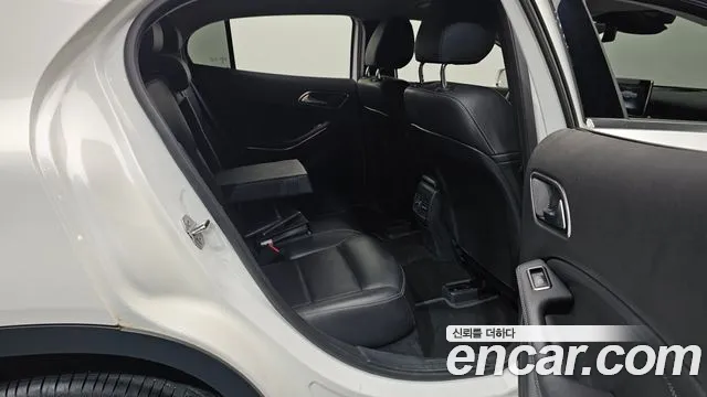 Mercedes-Benz GLA-Class 2019 — фото 11