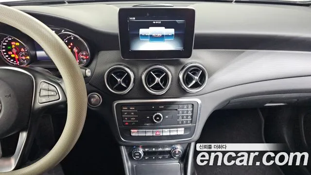 Mercedes-Benz GLA-Class 2019 — фото 15