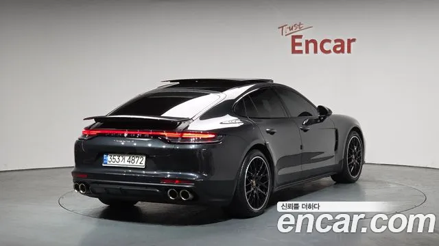 Porsche Panamera 2021 — фото 1