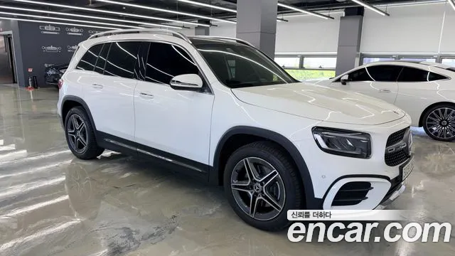 Mercedes-Benz GLB-Class 2025 — фото 2