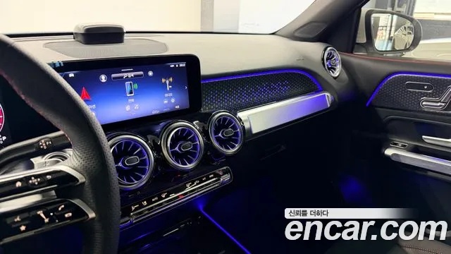 Mercedes-Benz GLB-Class 2025 — фото 12