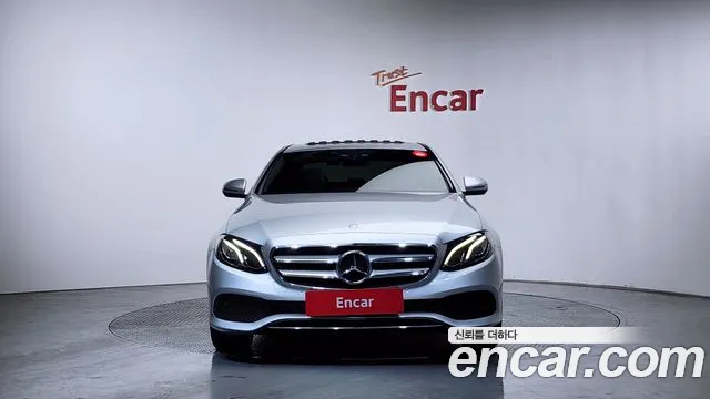 Mercedes-Benz E-Class 2017 — фото 3