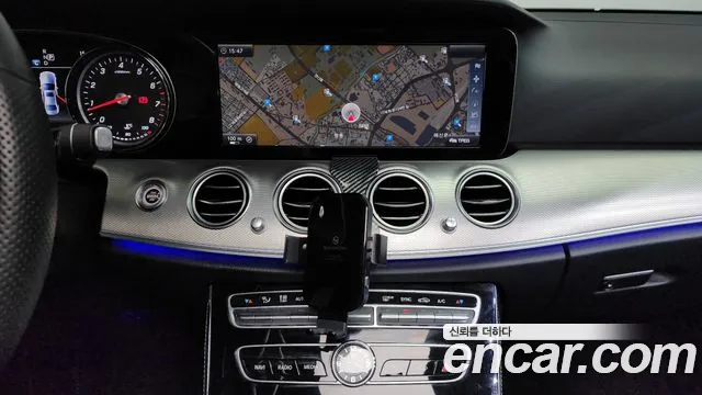 Mercedes-Benz E-Class 2017 — фото 14