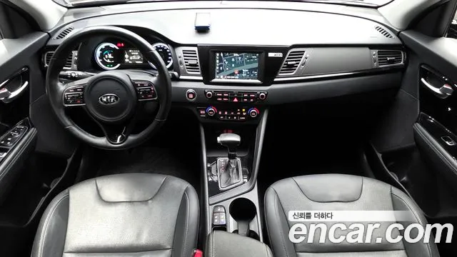 Kia Niro 2017 — фото 7