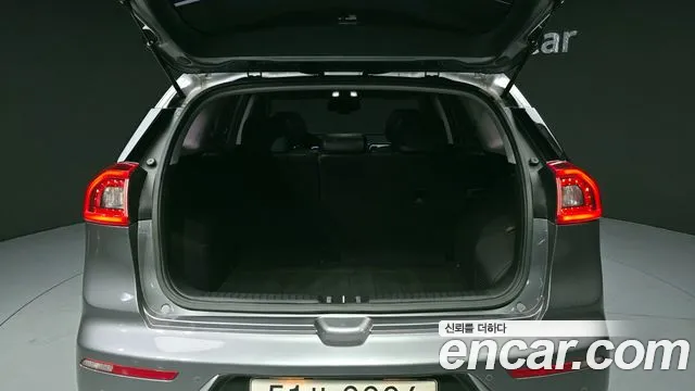 Kia Niro 2017 — фото 20