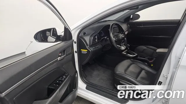 Hyundai AVANTE 2020 — фото 10