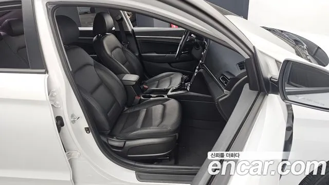 Hyundai AVANTE 2020 — фото 13