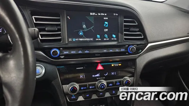Hyundai AVANTE 2020 — фото 19