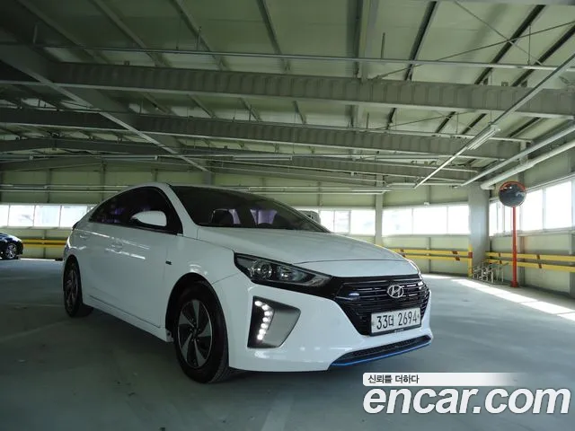Hyundai Ioniq 2017 — фото 2