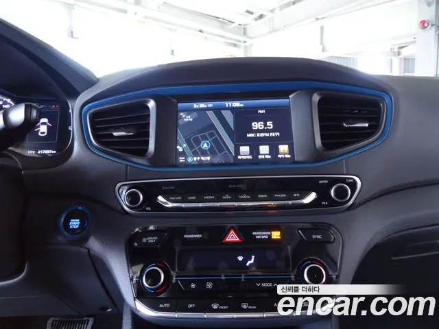 Hyundai Ioniq 2017 — фото 9