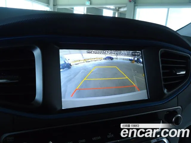 Hyundai Ioniq 2017 — фото 11