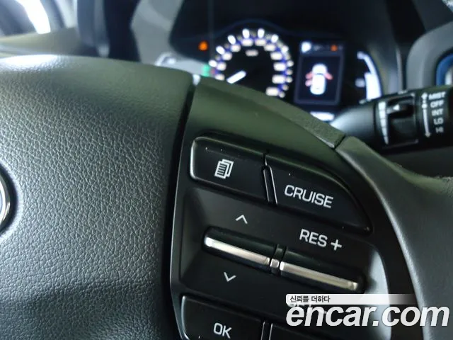 Hyundai Ioniq 2017 — фото 13
