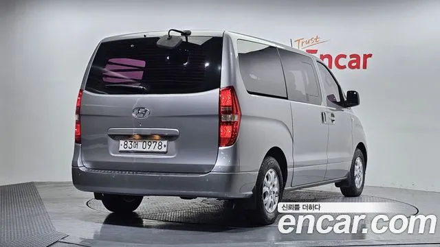 Hyundai Starex 2014 — фото 2