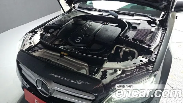 Mercedes-Benz C-Class 2020 — фото 6