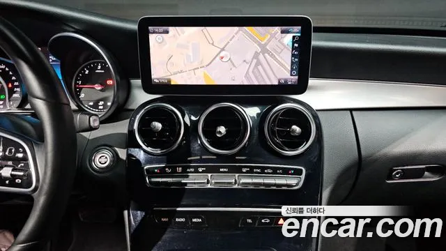 Mercedes-Benz C-Class 2020 — фото 12