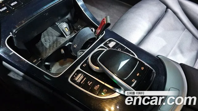 Mercedes-Benz C-Class 2020 — фото 15