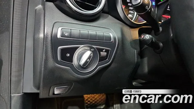 Mercedes-Benz C-Class 2020 — фото 17