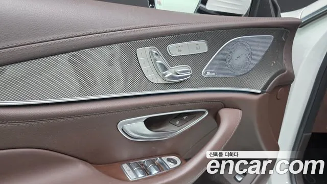 Mercedes-Benz CLS-Class 2020 — фото 16