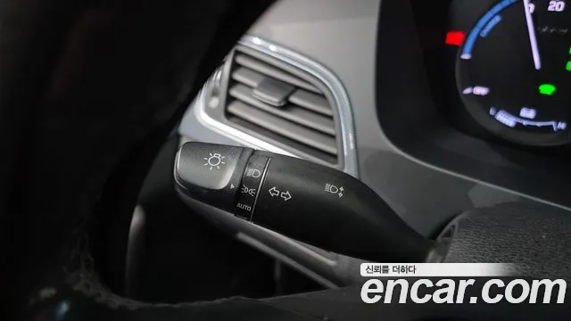 Hyundai Sonata 2016 — фото 18