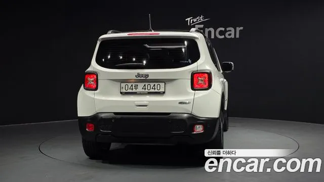 Jeep Renegade 2018 — фото 4