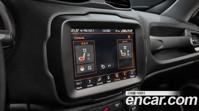 Jeep Renegade 2018 — фото 16