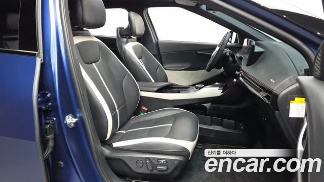 Kia EV6 2025 — фото 11