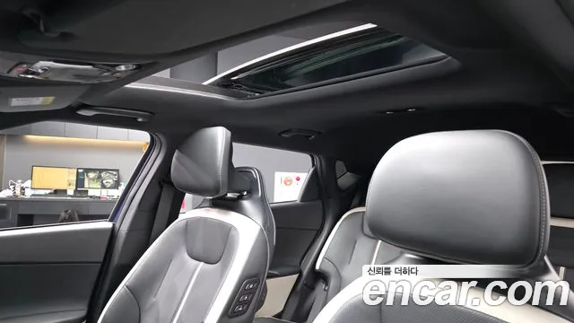 Kia EV6 2025 — фото 17